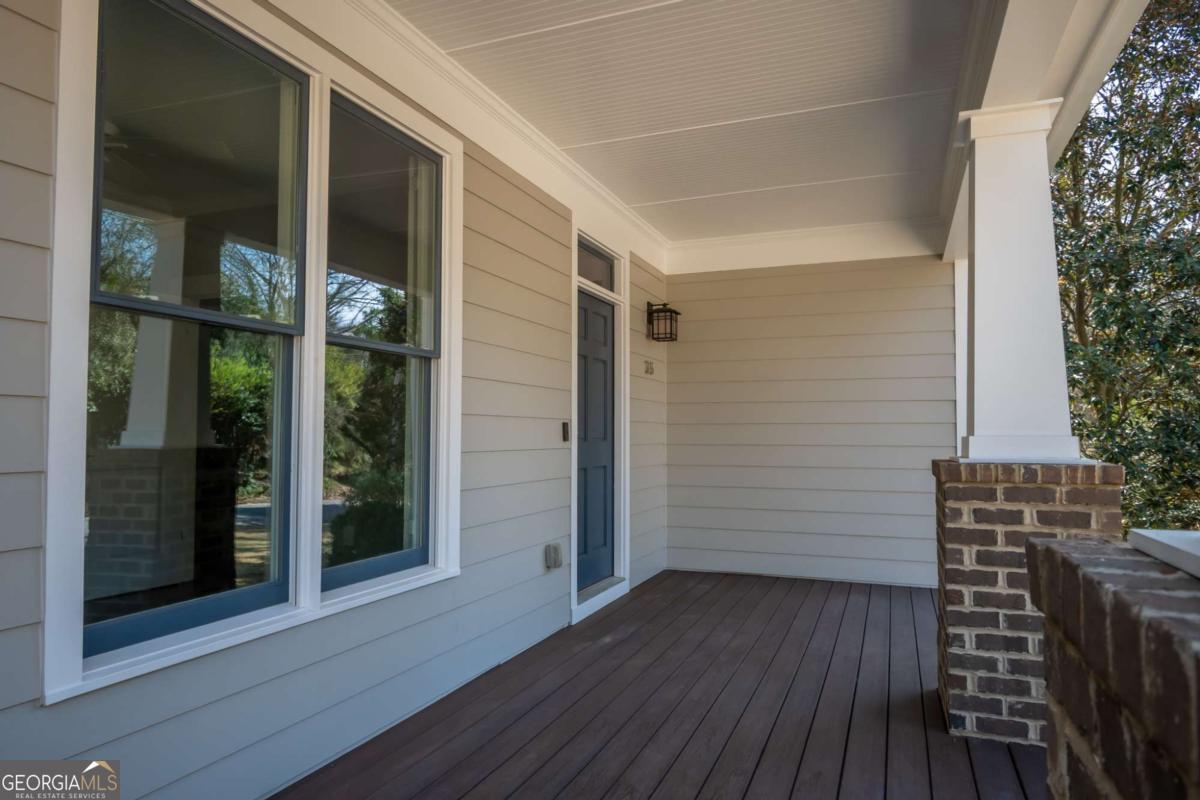 Property Photo: 215 Chapman Place GA 30606