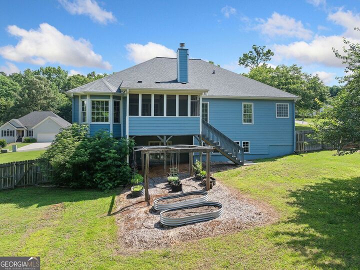 Property Photo: 604 Greenleaf Way GA 30107