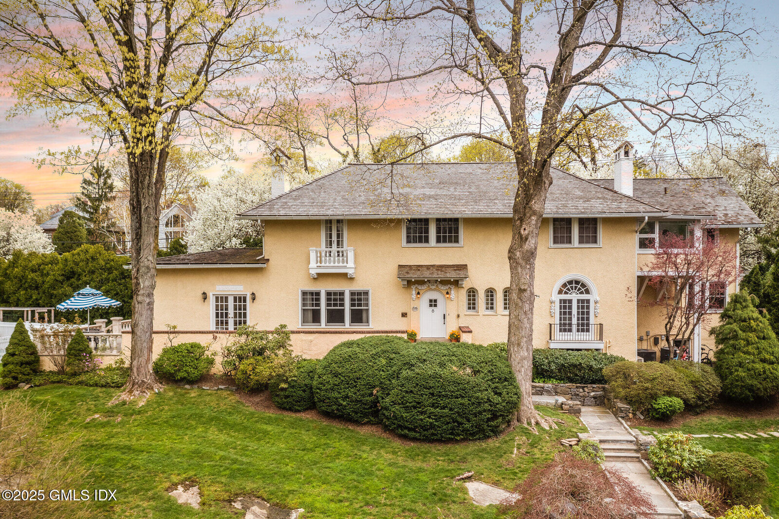 Property Photo: 9 Hillside Drive CT 06831