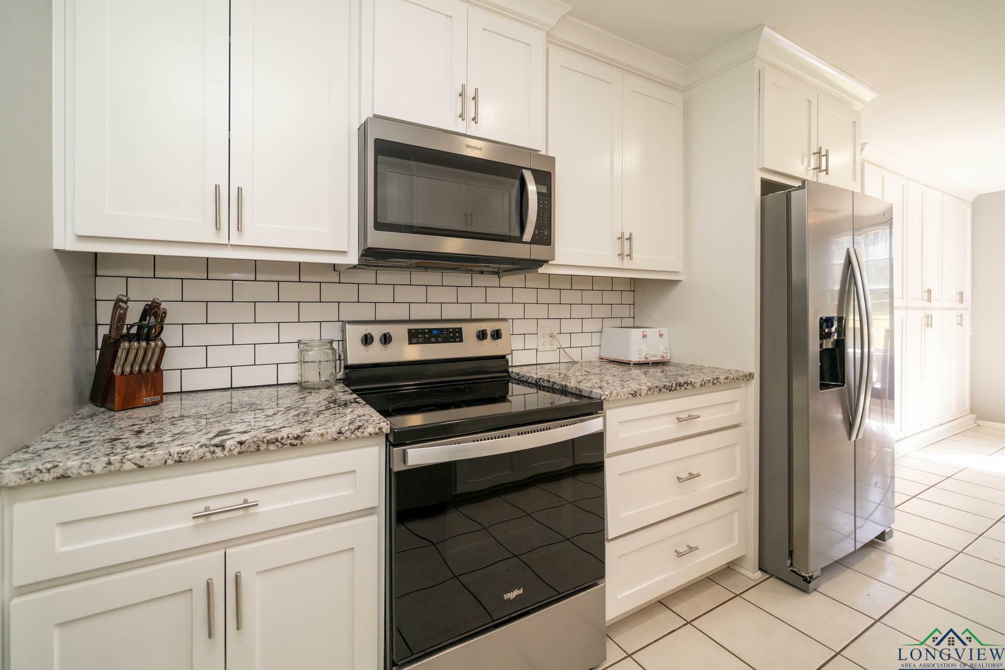 Property Photo: 2318 Page Rd TX 75601