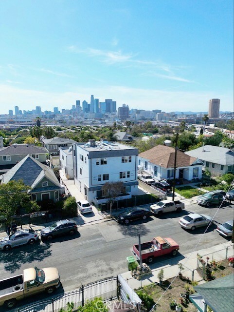 Property Photo: 1430 Pennsylvania Avenue CA 90033