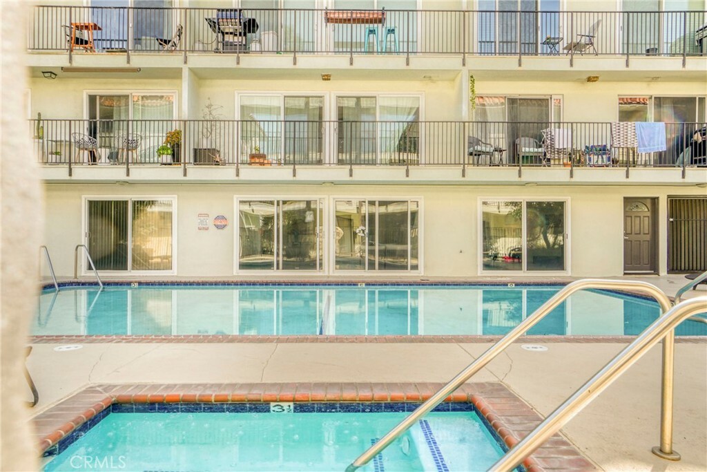Property Photo: 1720 Ardmore Avenue 213 CA 90254