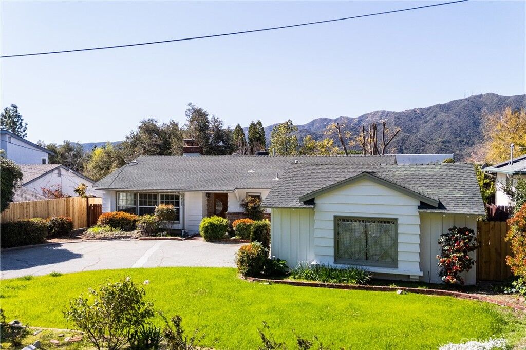 Property Photo:  3426 Fairesta Street  CA 91214 