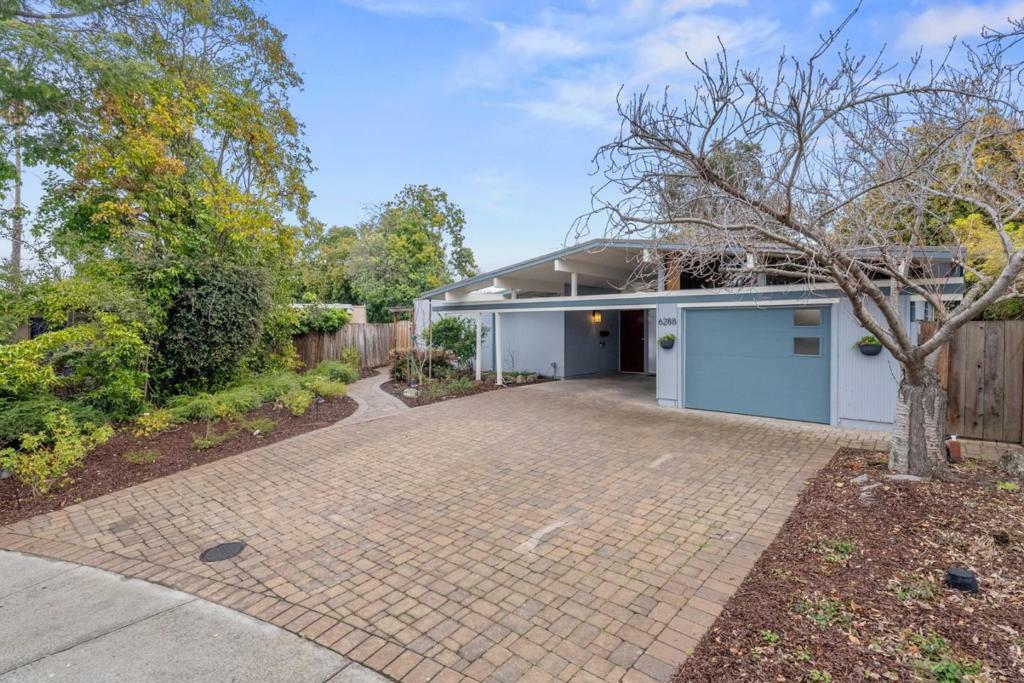 Property Photo: 6288 Shadygrove Court CA 95014