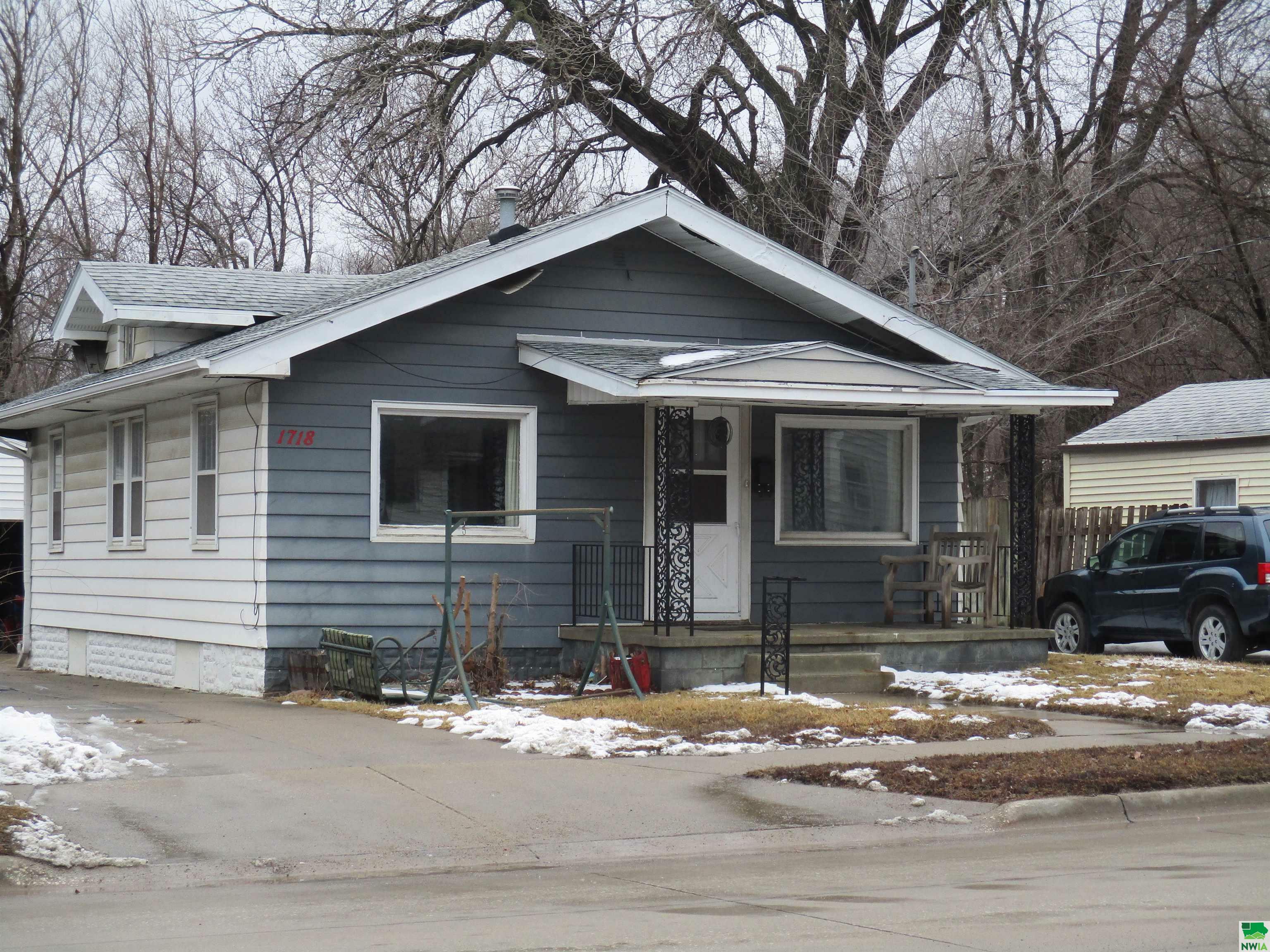 Property Photo: 1718 27th Street IA 51104