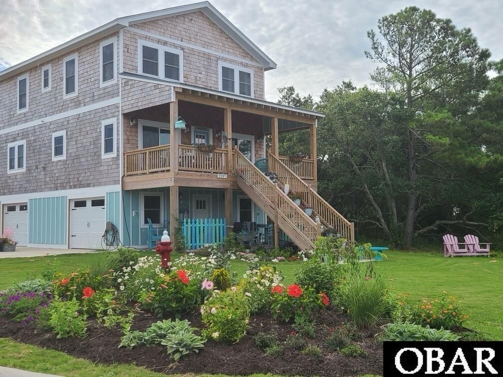 Property Photo: 2207 Bay Drive NC 27948-8103