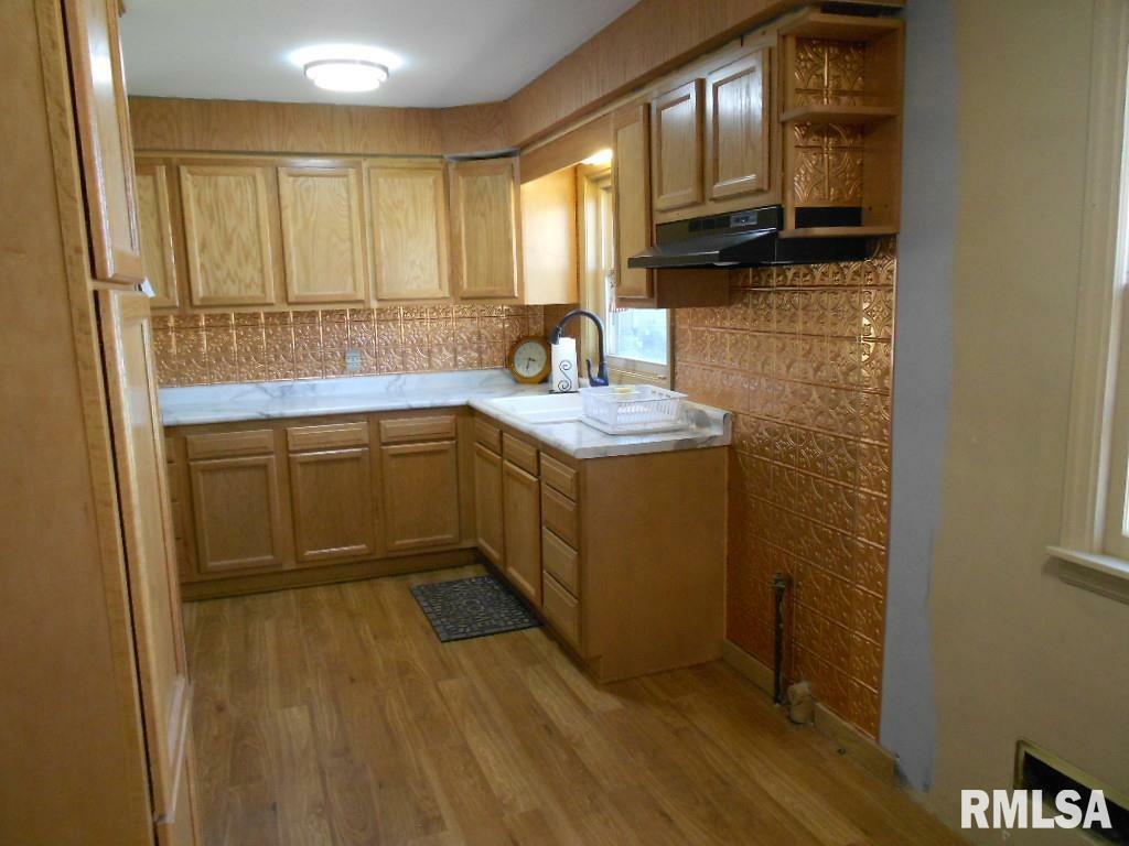 Property Photo:  506 E 8th Street  IL 61760 