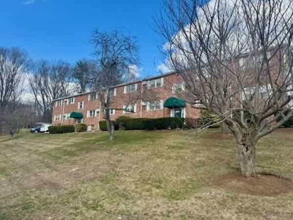 158 Boston Post Rd 7  Marlborough MA 01752 photo