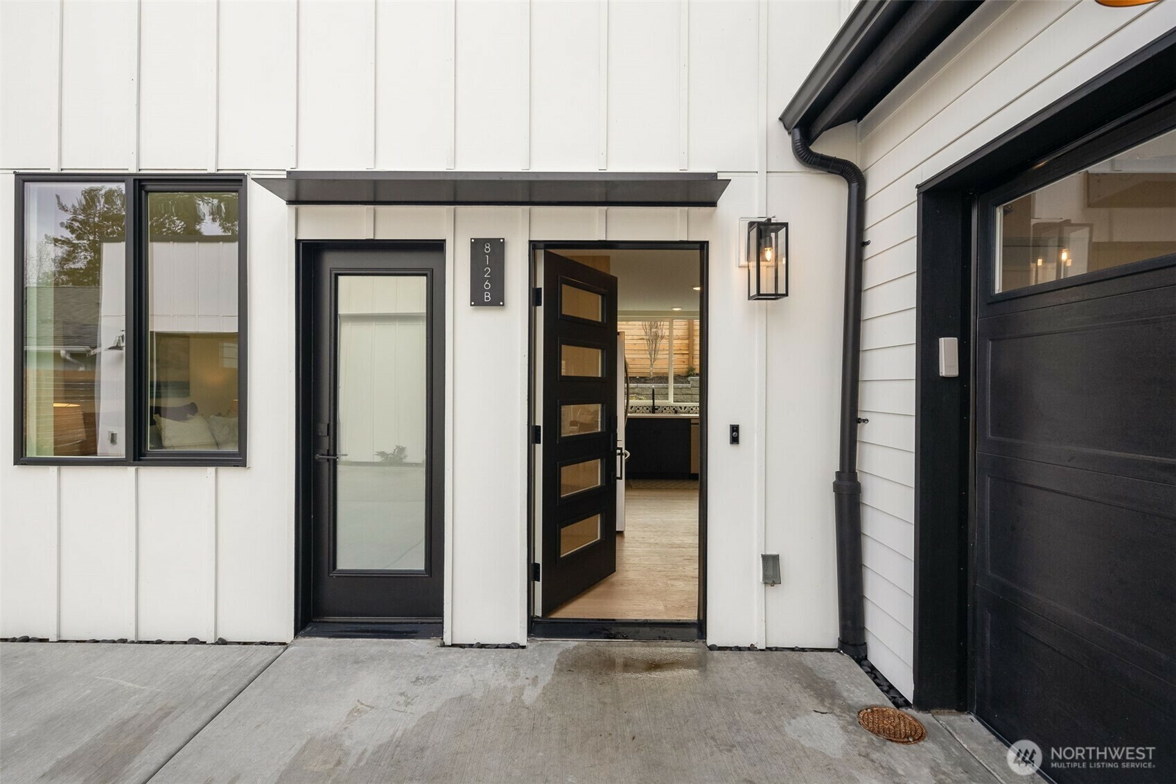 Property Photo: 8126 17th Avenue SW B WA 98106