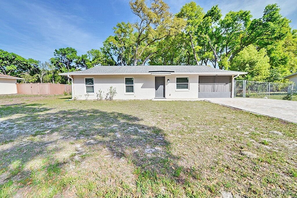 Property Photo: 305 Stotler Avenue FL 34450