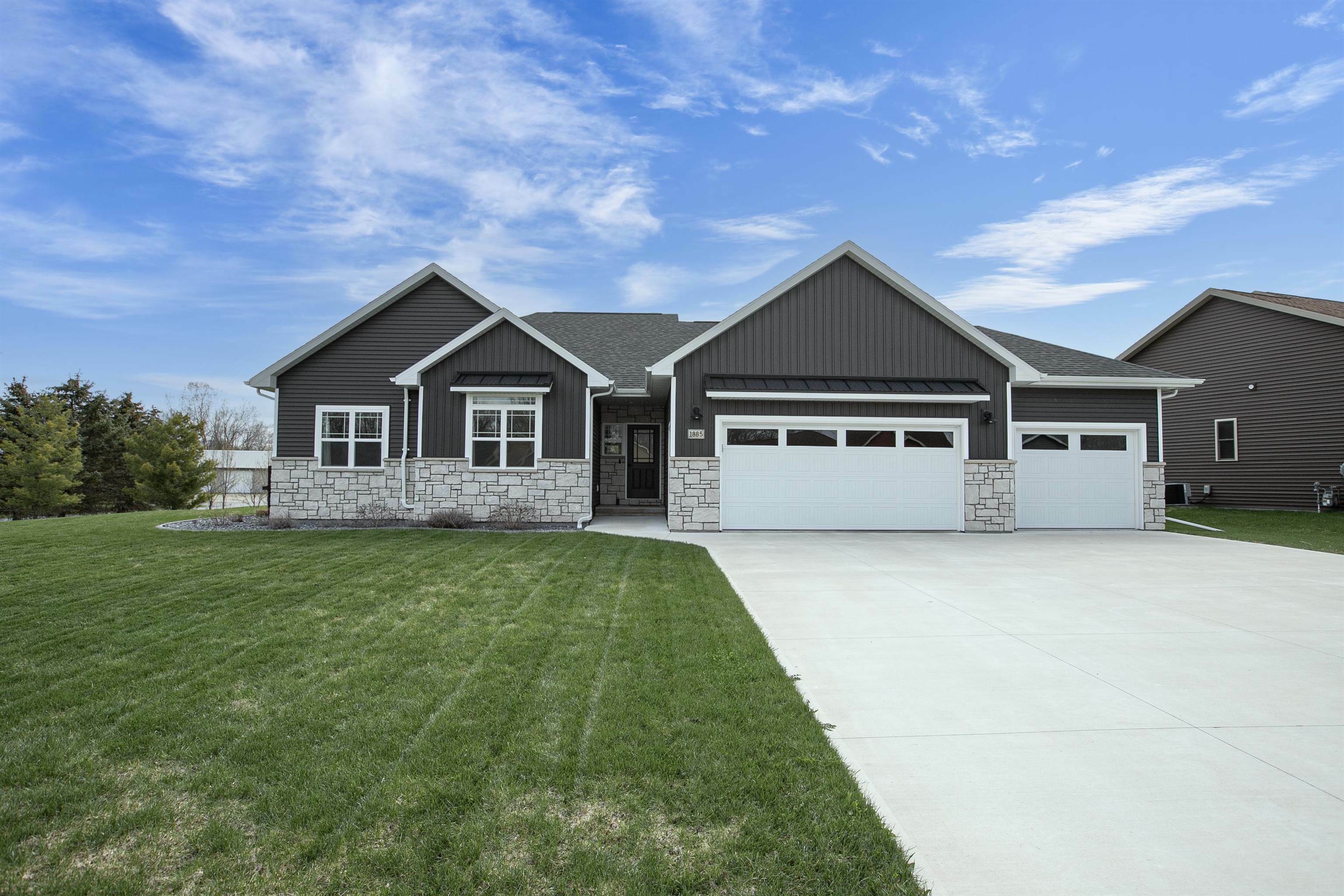 Property Photo: 1885 Forest Glen Road WI 54956-8964
