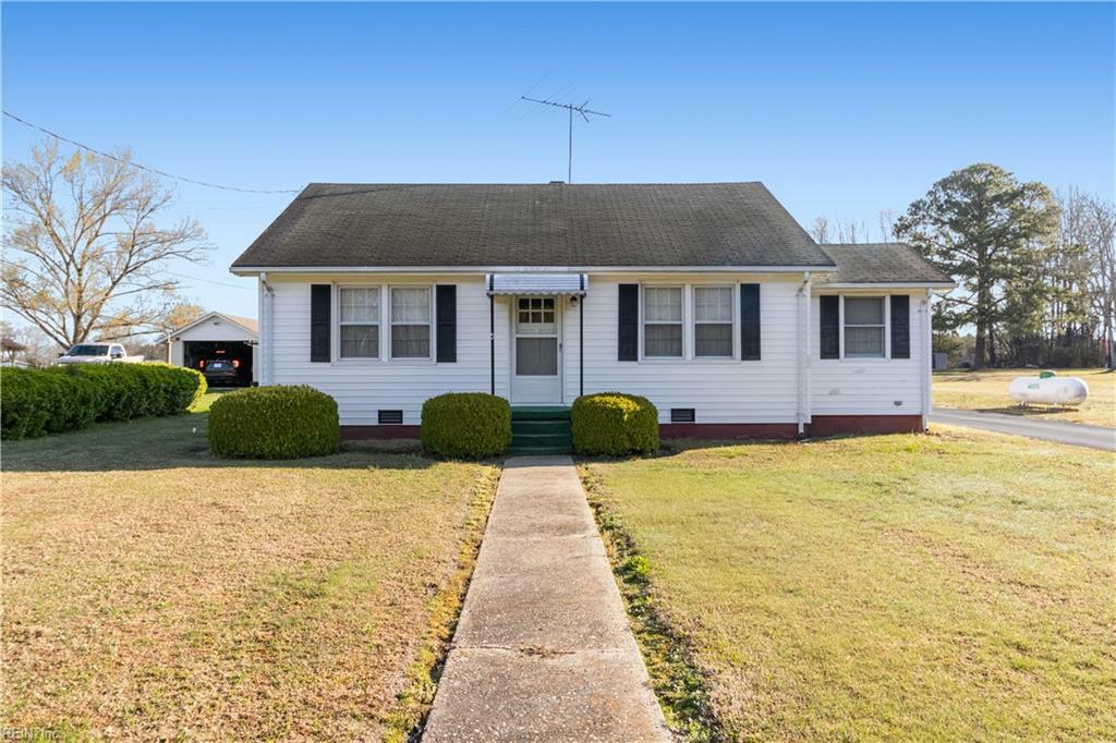 Property Photo: 35305 General Mahone Blvd VA 23866