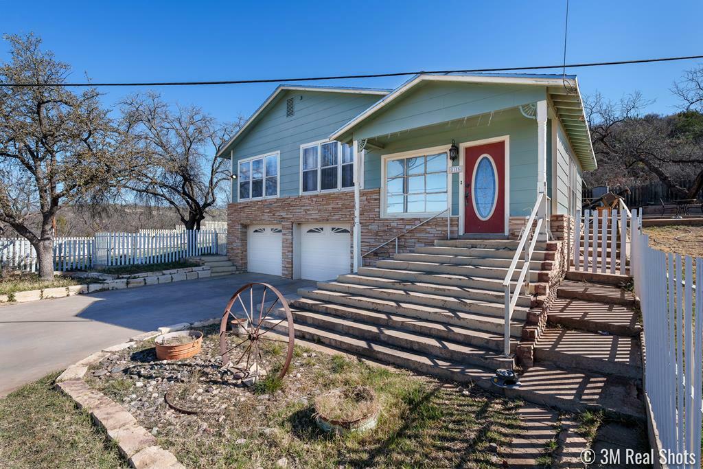 Property Photo: 2185 Gun Club Rd TX 76904
