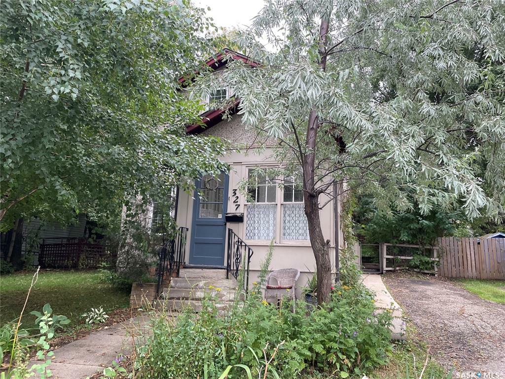 Property Photo: 327 19th Street E SK S6V 1J8