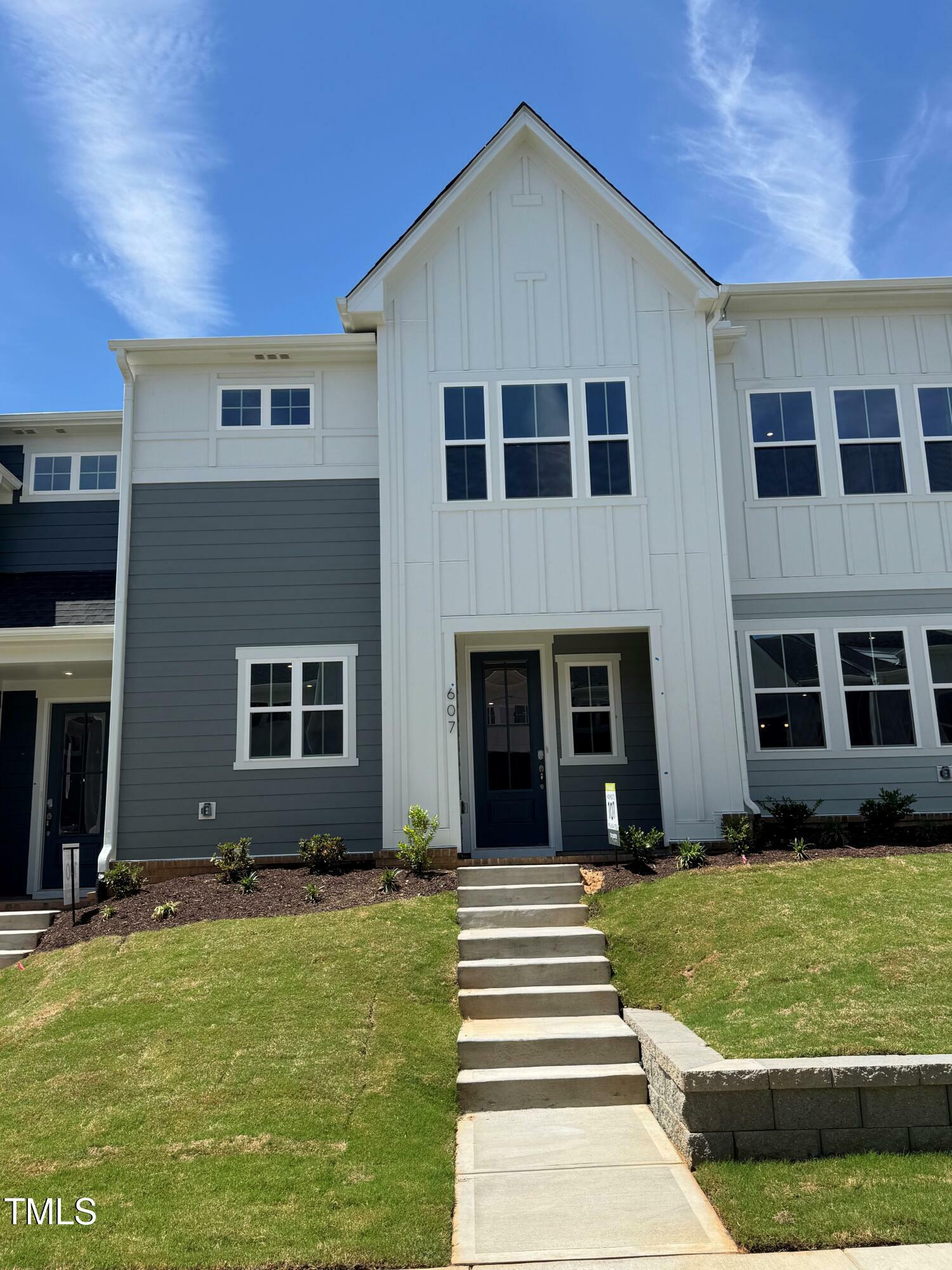 Property Photo: 607 Callan View Avenue NC 27587