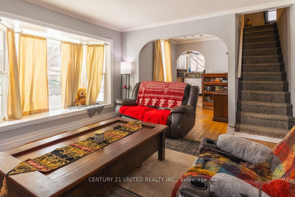 Property Photo: 1009 Ward Street ON K0L 1H0