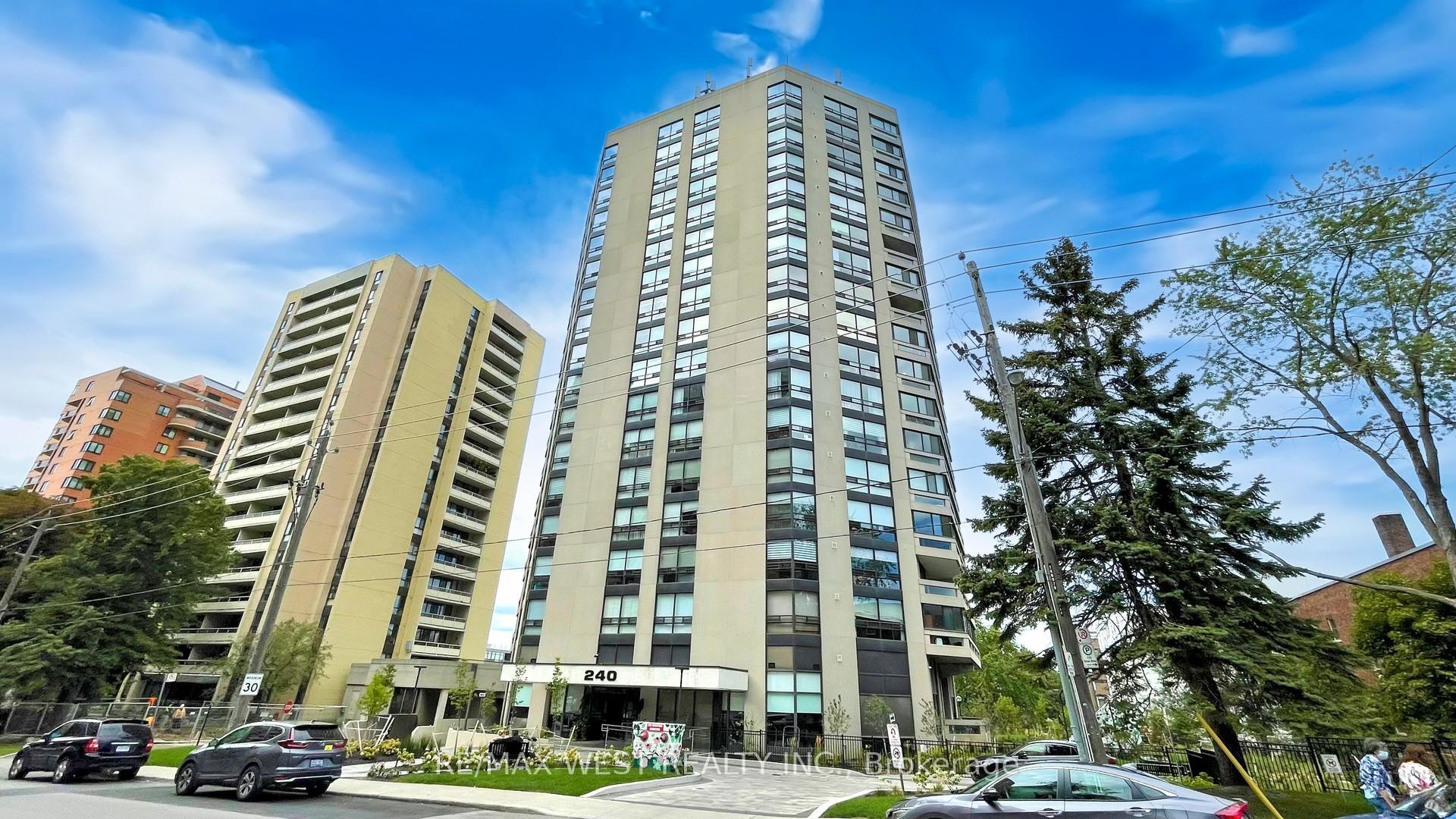 Property Photo:  240 Heath Street W 801  ON M5P 3L5 