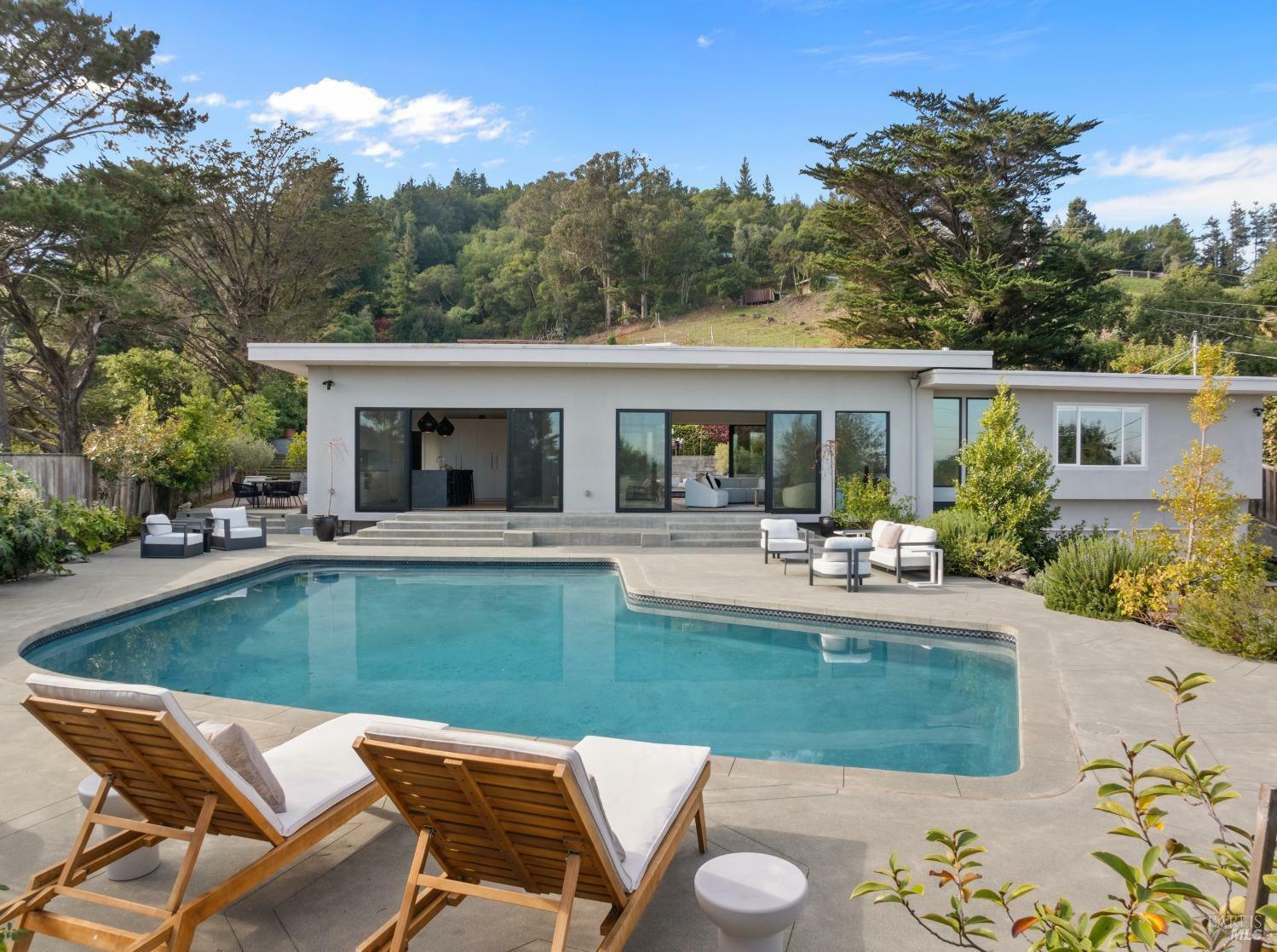 929 Meadowsweet Drive  Corte Madera CA 94925 photo