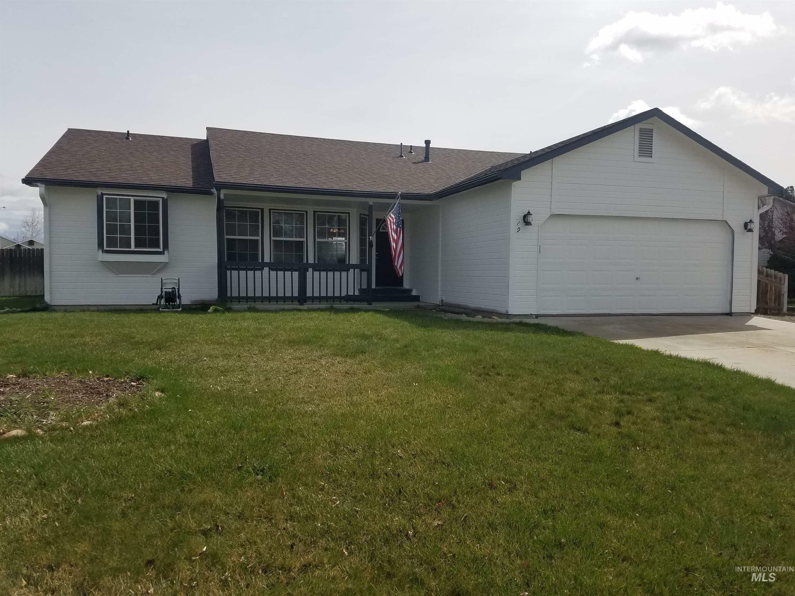 Property Photo: 729 W Sunwood Ct ID 83634