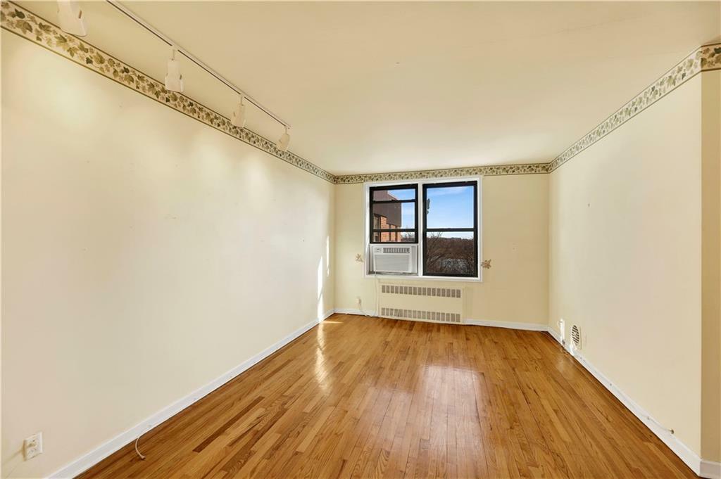 Property Photo: 2260 Burnett Street 6K NY 11229