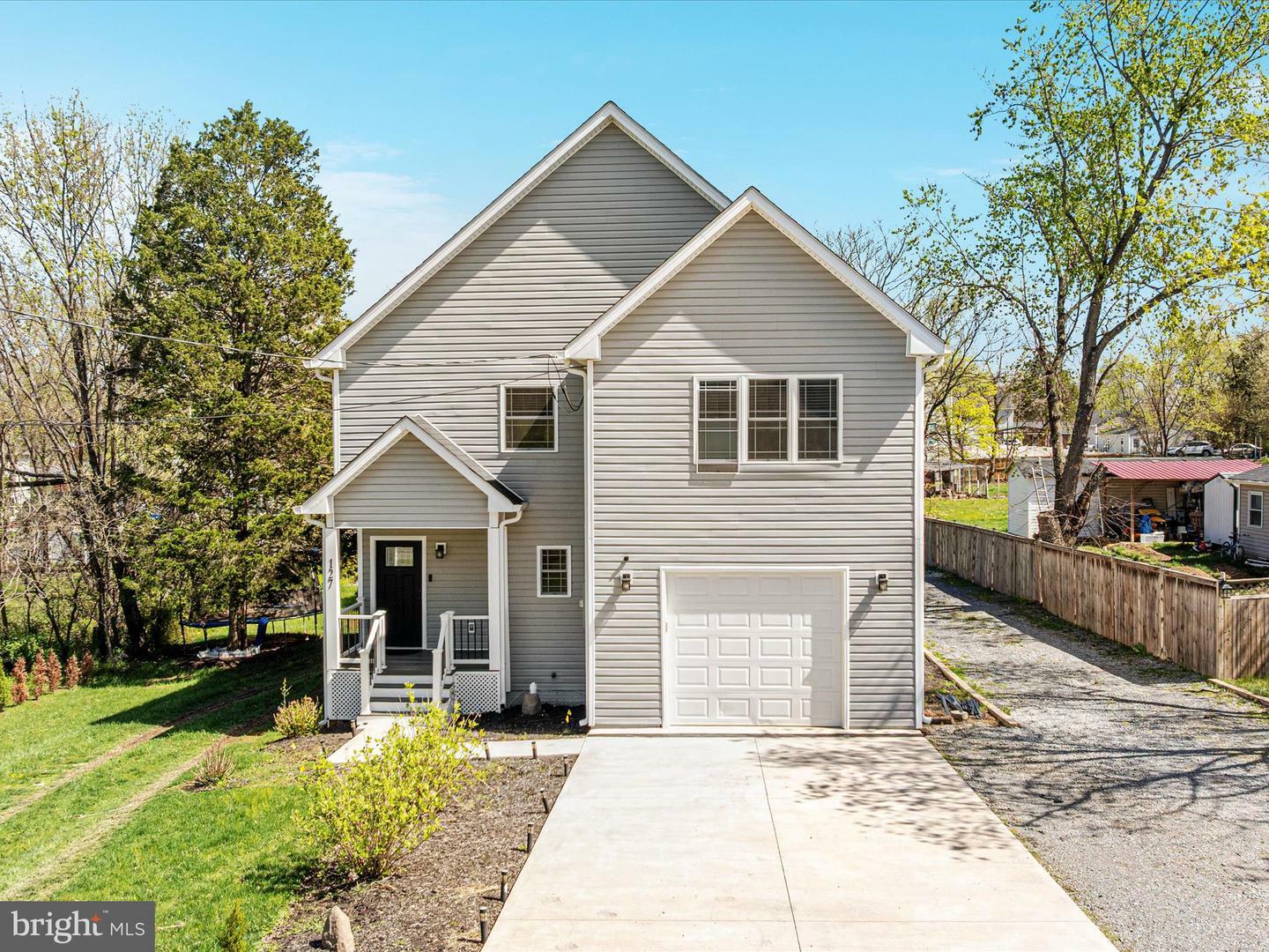 Property Photo: 127 Broad VA 22602