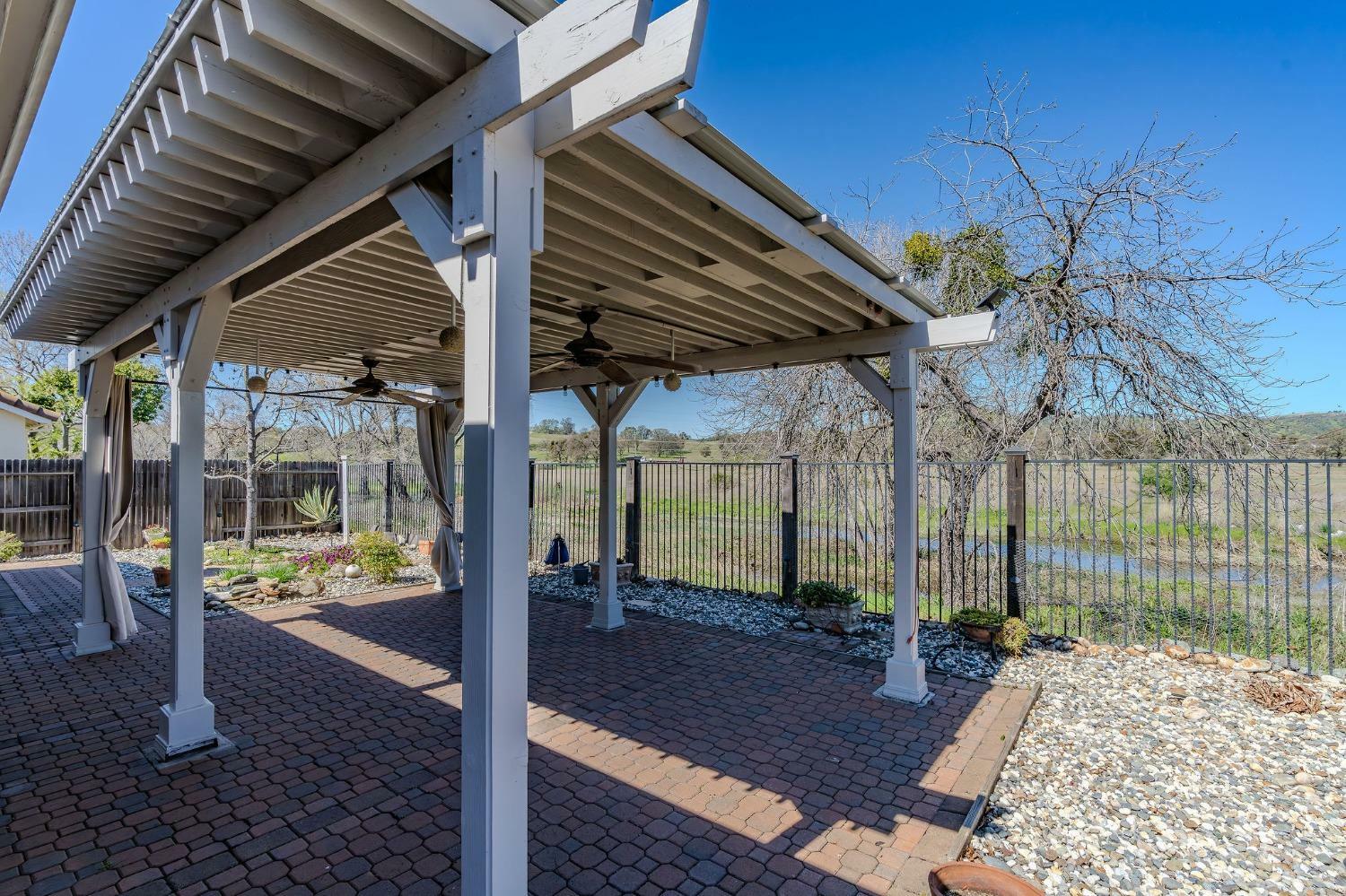 Property Photo: 141 N Branch Court CA 95252