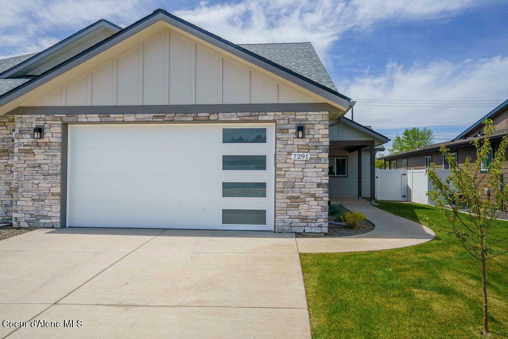 Property Photo: 7365 N Breaux ID 83815