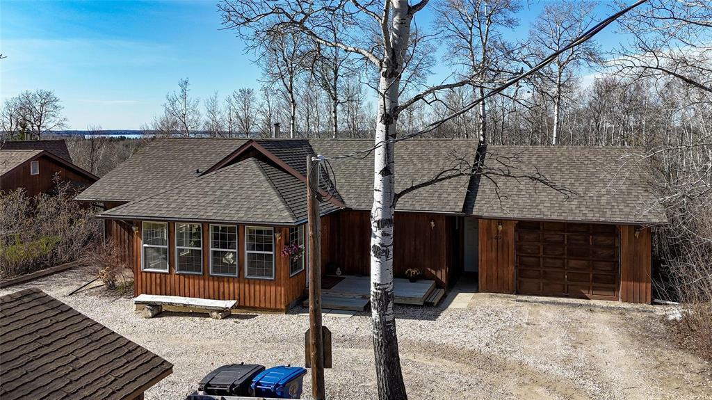 Property Photo: 49 Victor Crescent MB R0J 1N0
