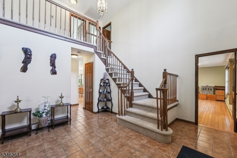 Property Photo: 6 Persimmon Ct NJ 08816