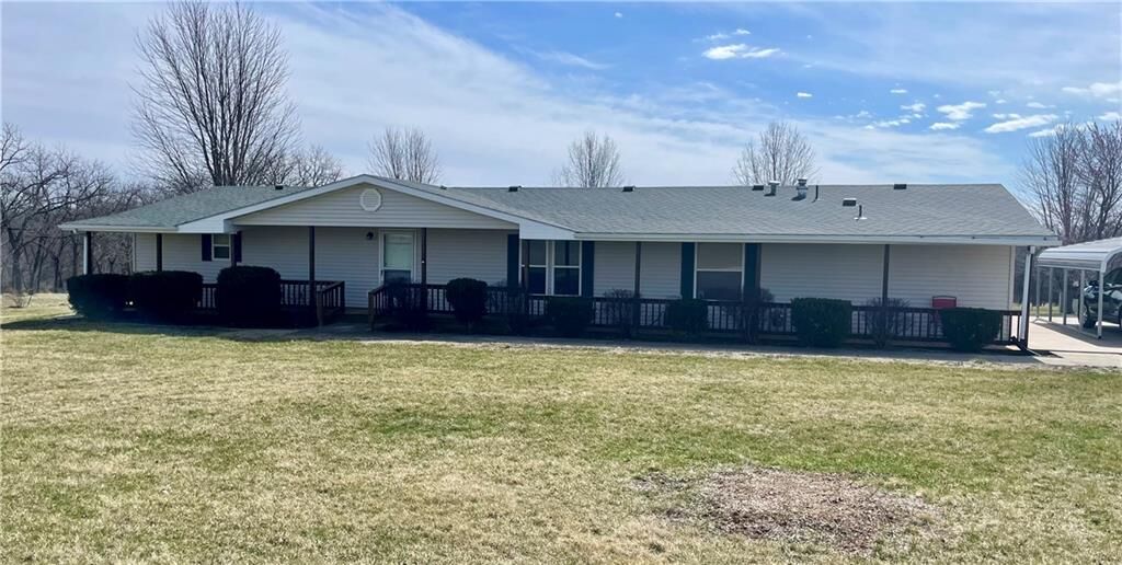 Property Photo:  25266 E 245 Street  MO 64481 