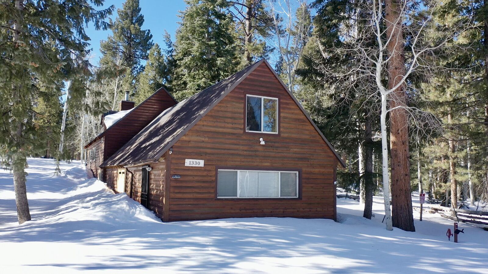 Property Photo: 1330 E Back Drive UT 84762