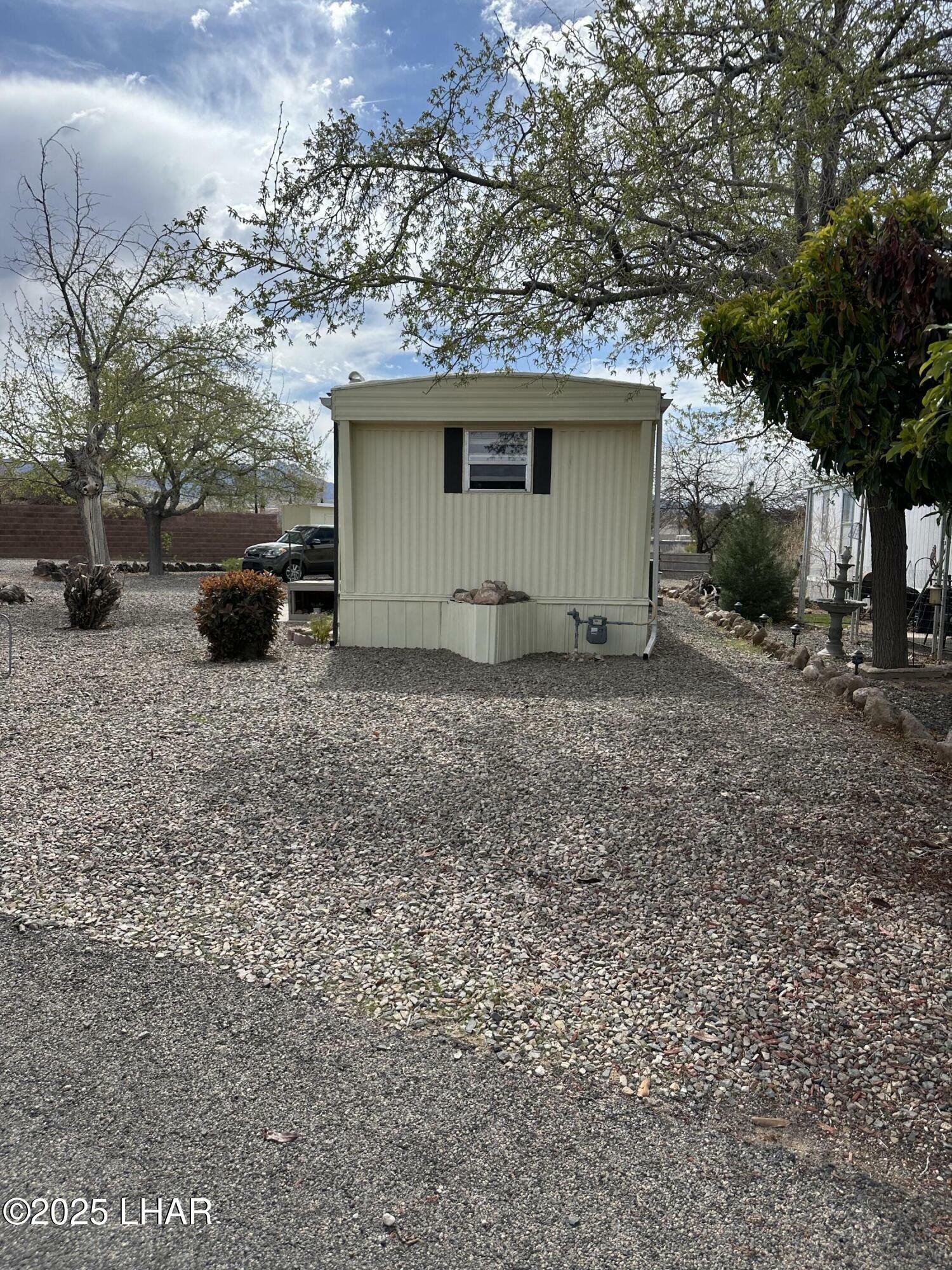Property Photo: 3003 Hualapai Mtn Rd AZ 86401