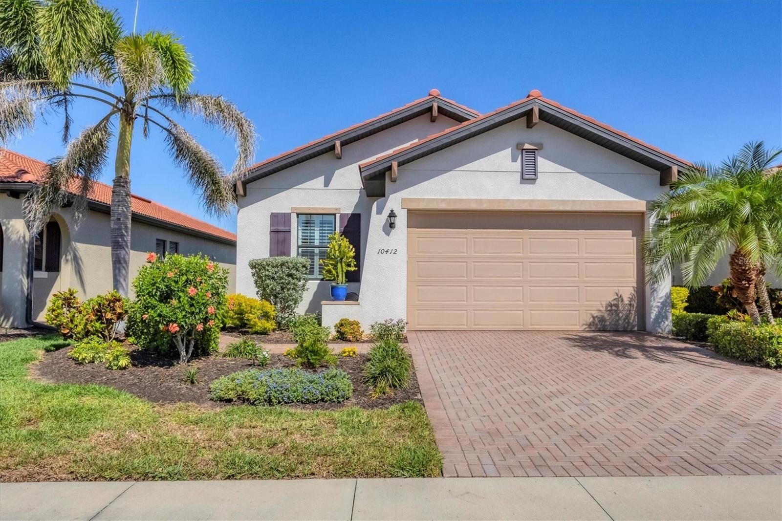 Property Photo: 10412 Crooked Creek Drive FL 34293