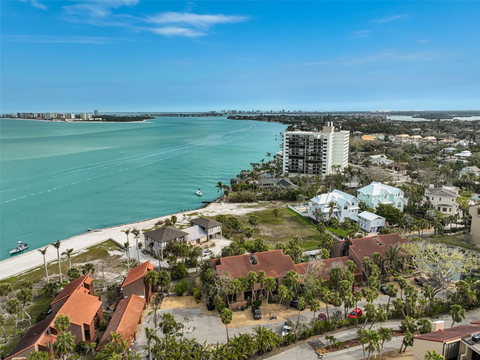 Property Photo:  105 Pass Key Road 105  FL 34242 