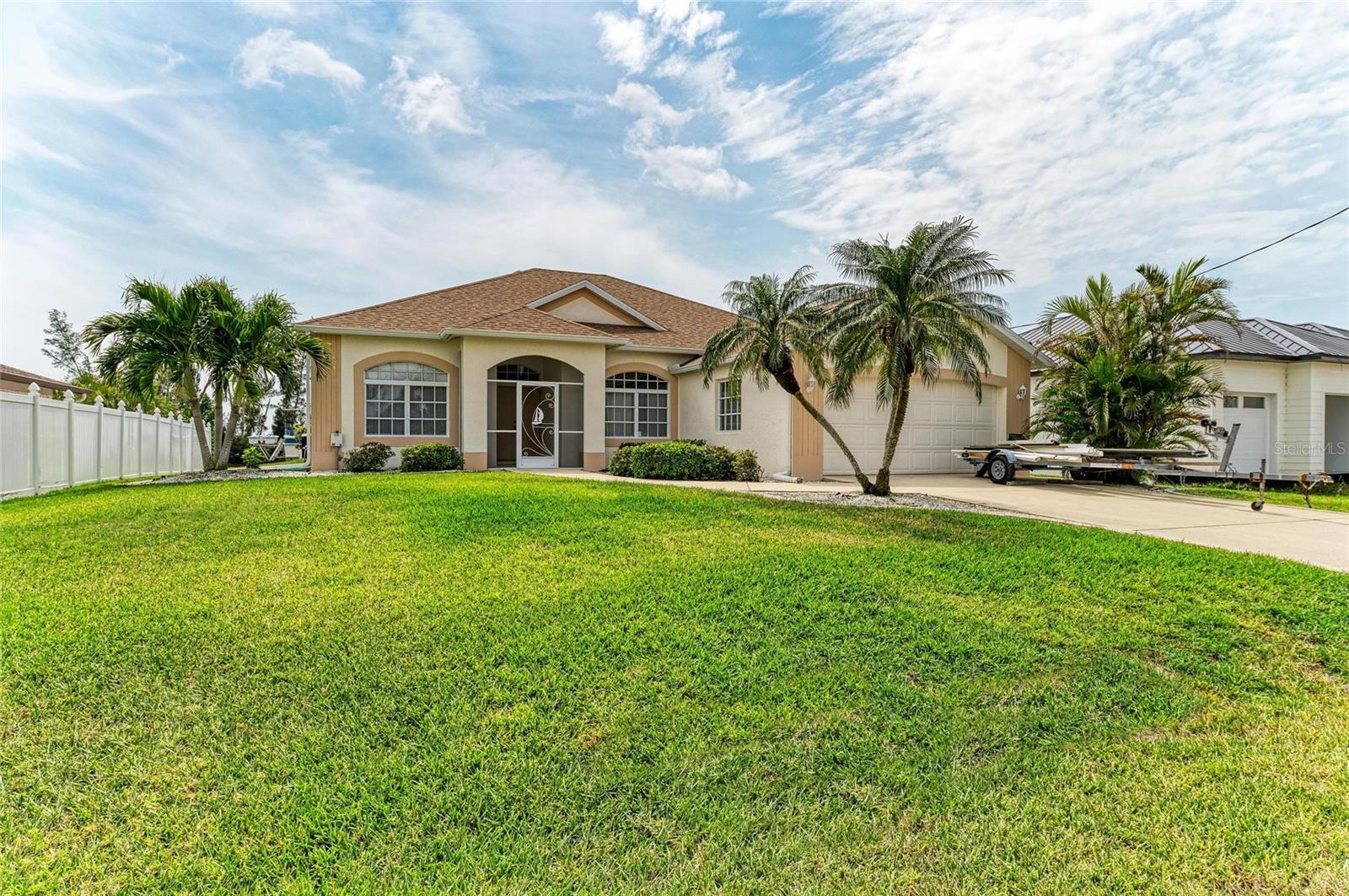 Property Photo:  10640 Ayear Road  FL 33981 