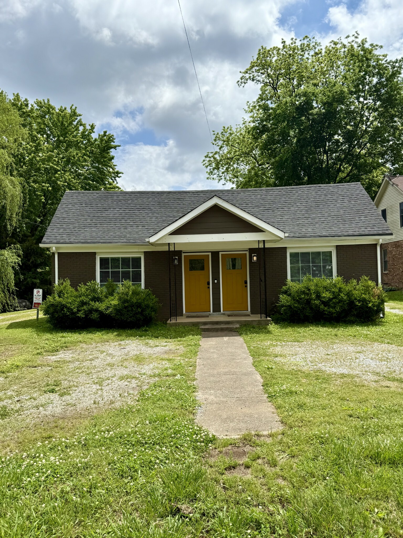 Property Photo: 830 N Maple St TN 37130