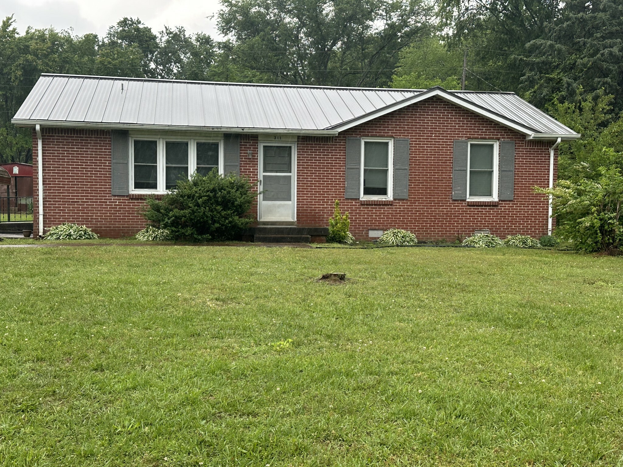 Property Photo: 311 Thomas St TN 38464