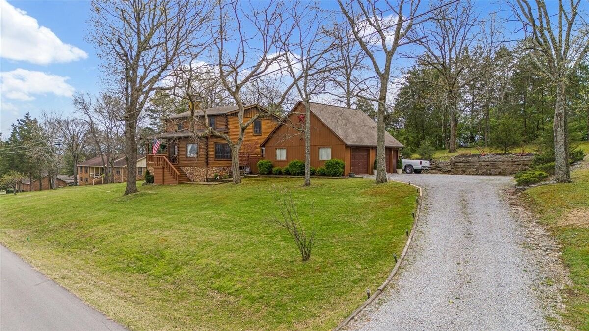 Property Photo: 105 Oakmont Dr TN 37122