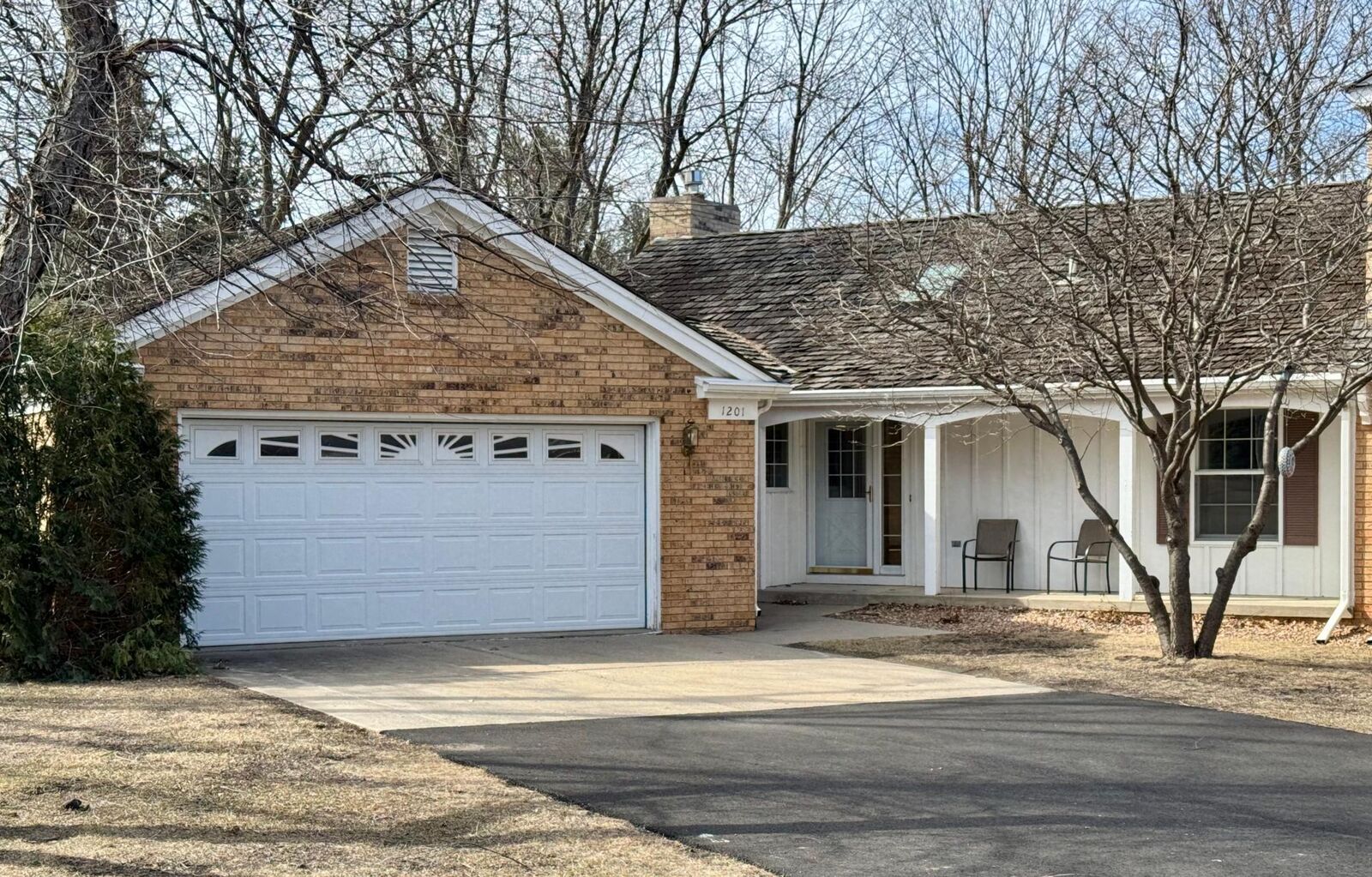 Property Photo: 1201 Woodley Street E MN 55057