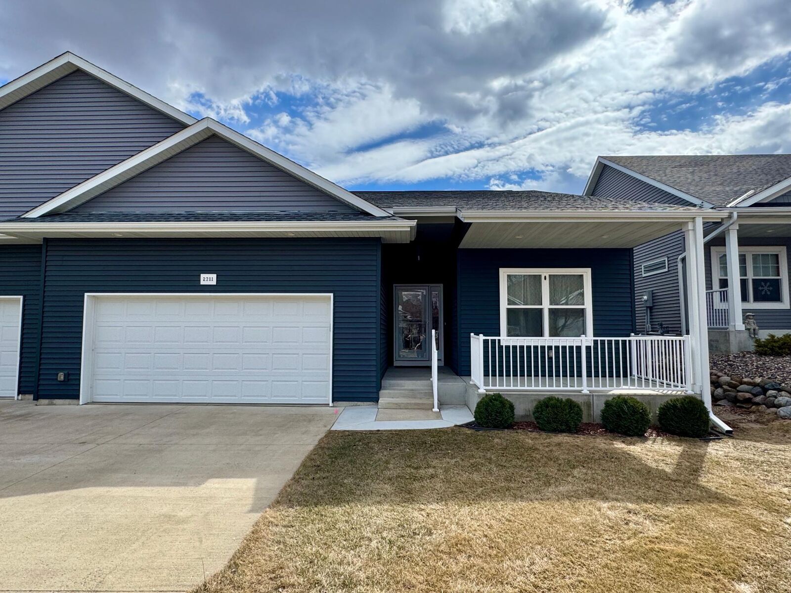 Property Photo:  2211 Greenfield Drive W  MN 55057 