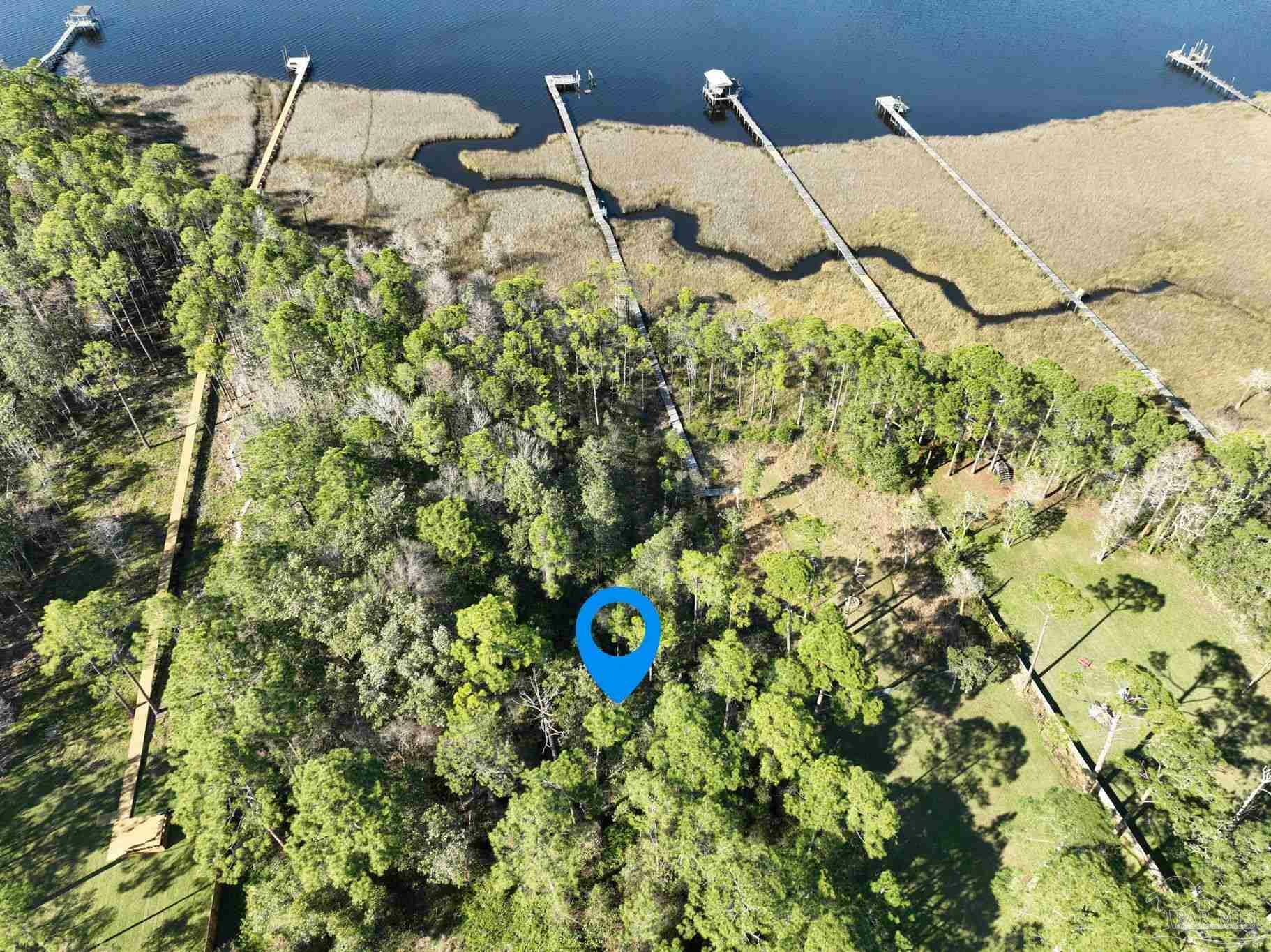 Property Photo: 7962 Sleepy Bay Blvd FL 32566