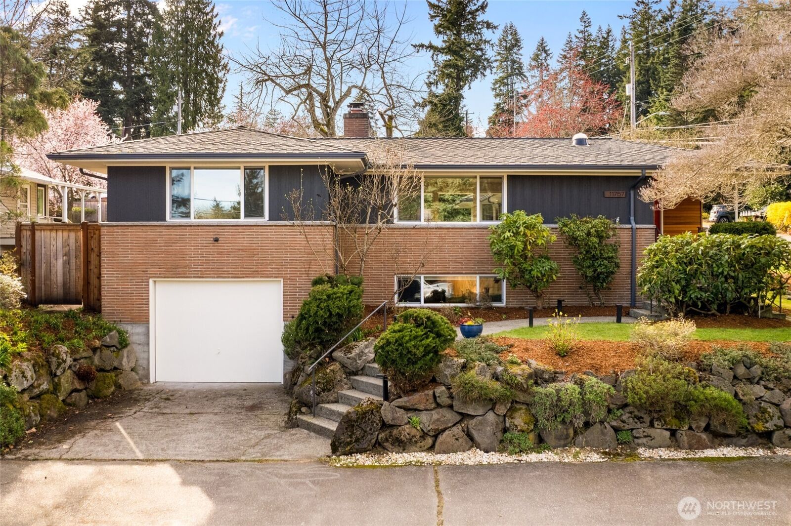 Property Photo:  11757  25th Avenue NE  WA 98125 