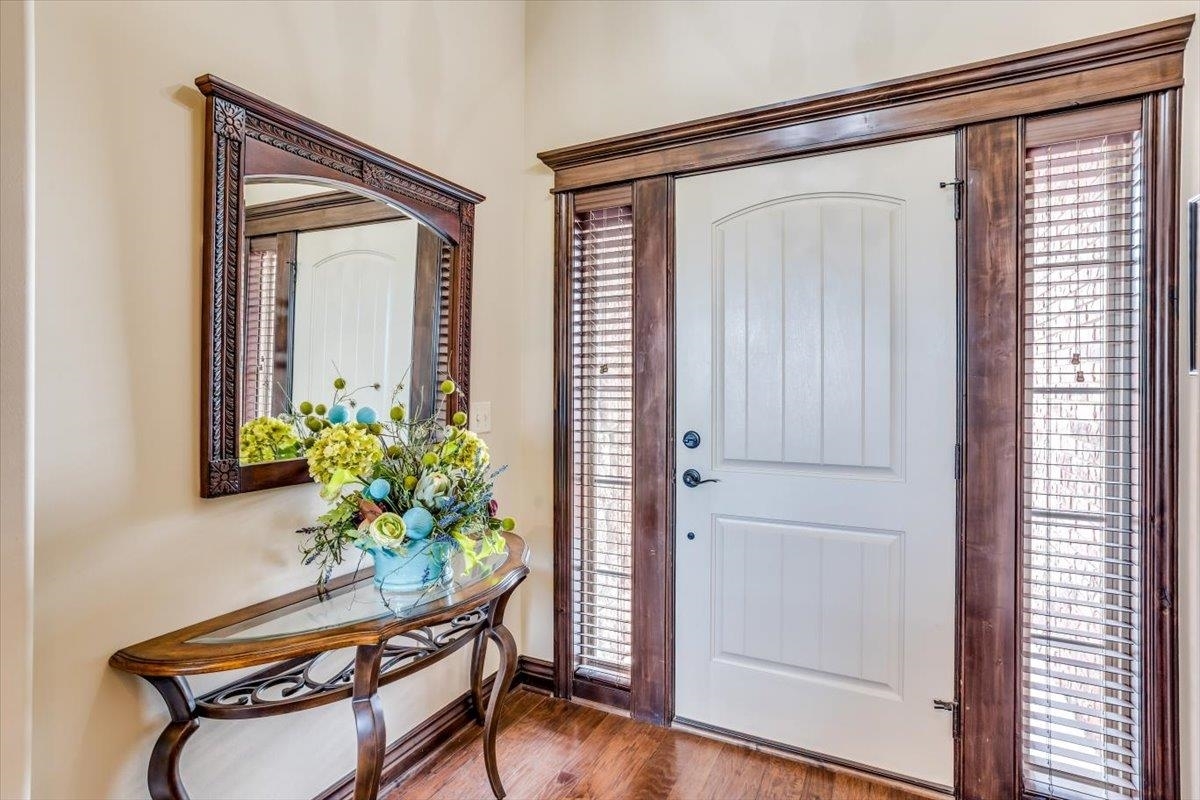 Property Photo: 2425 N Sawgrass Ct KS 67037