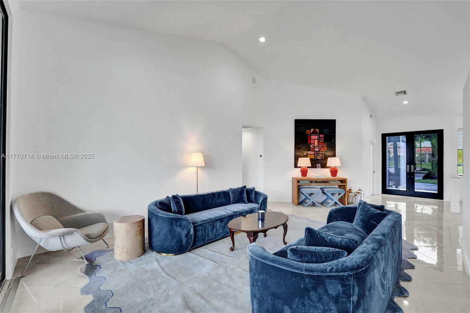 Property Photo: 2649 Nelson Ct FL 33332