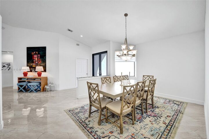 Property Photo: 2649 Nelson Ct FL 33332