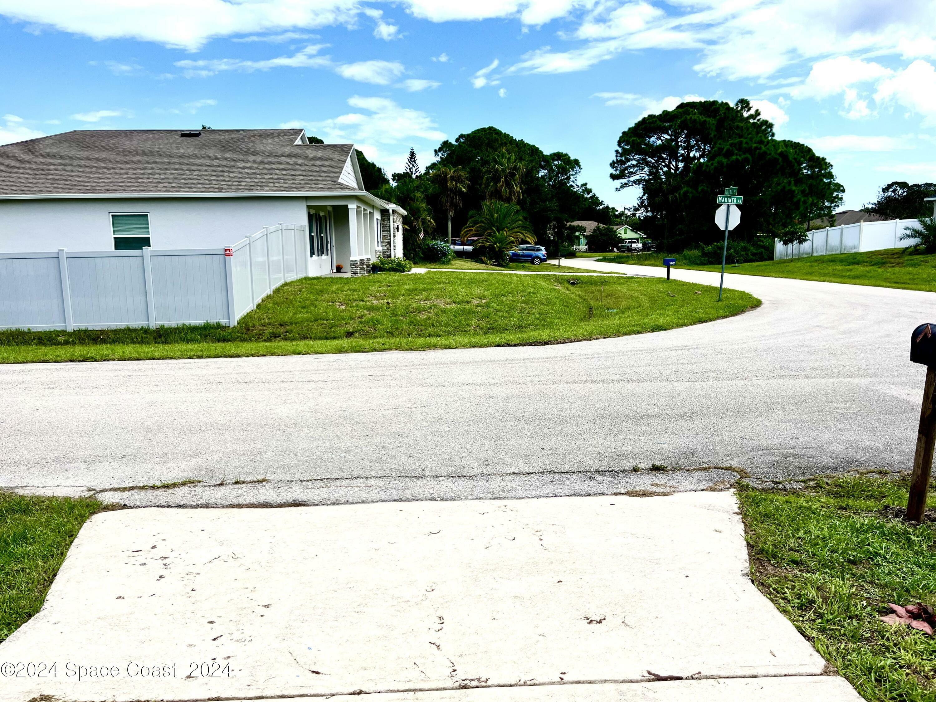 Property Photo: 1312 Mariner Avenue SE FL 32909