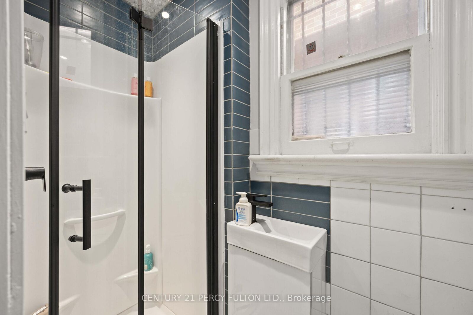 Property Photo: 1344 Davenport Road ON M6H 2G9