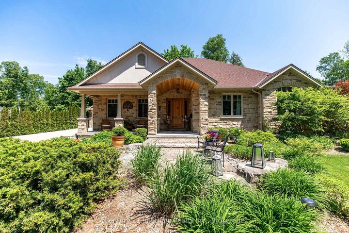 Property Photo:  27 Carter Drive  ON N0H 2C6 