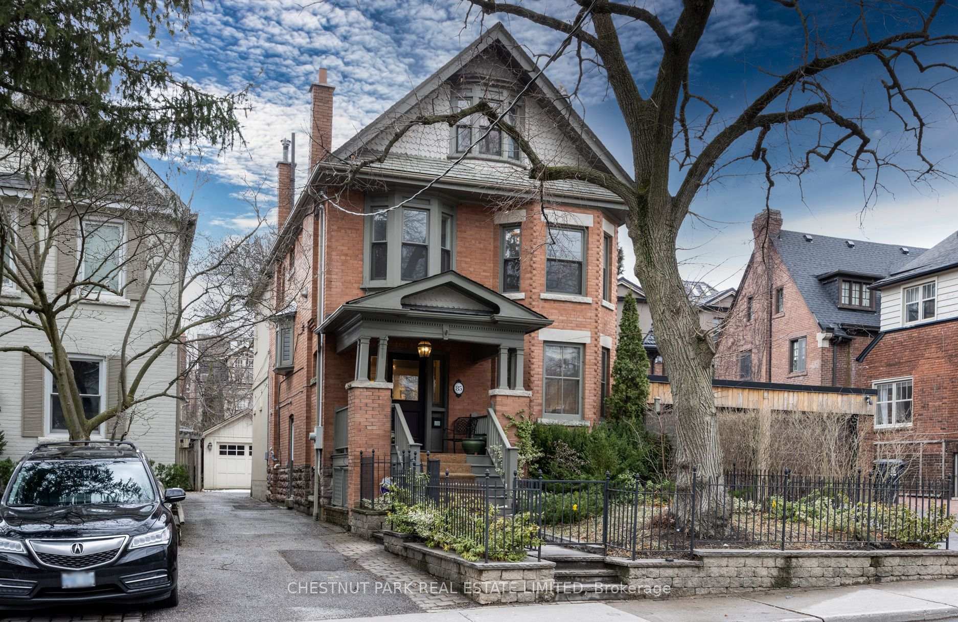 85 Duggan Avenue  Toronto ON M4V 1Y1 photo