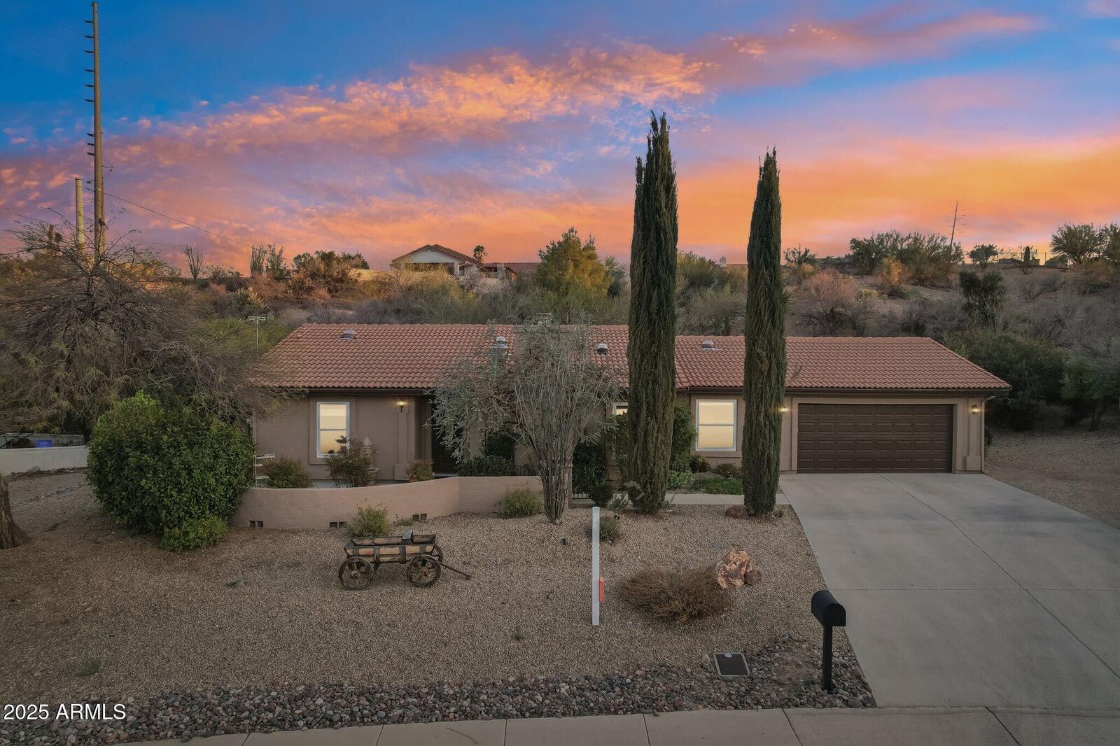 Property Photo:  855 W Santa Fe Drive  AZ 85390 